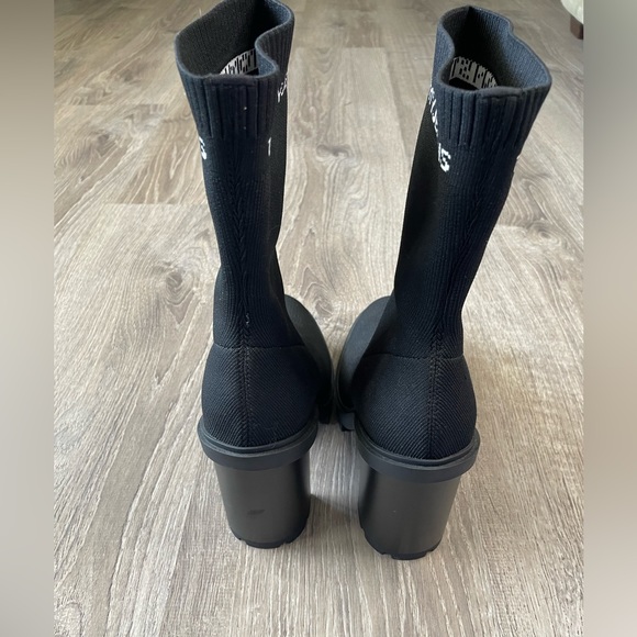 Tommy Jeans Heeled Sock Boot in Black Womens Size 9.5 - Picture 4 of 12